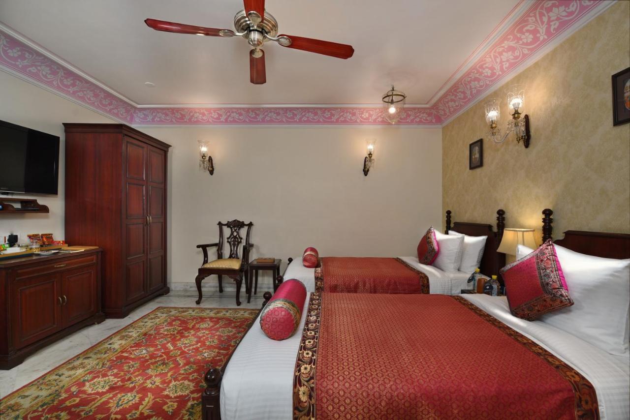Brijrama Palace, Varanasi - By The Ganges מראה חיצוני תמונה