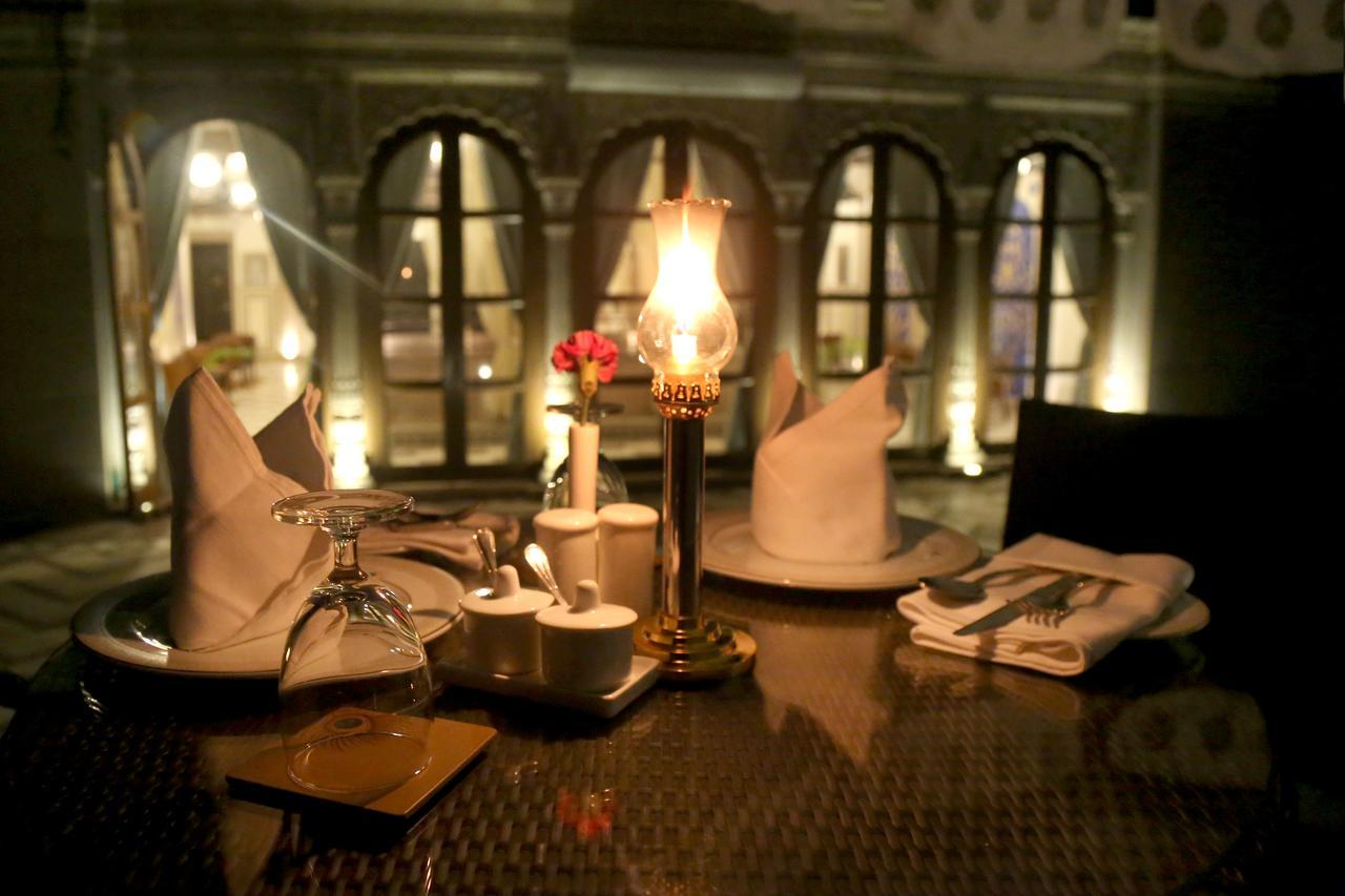 Brijrama Palace, Varanasi - By The Ganges מראה חיצוני תמונה