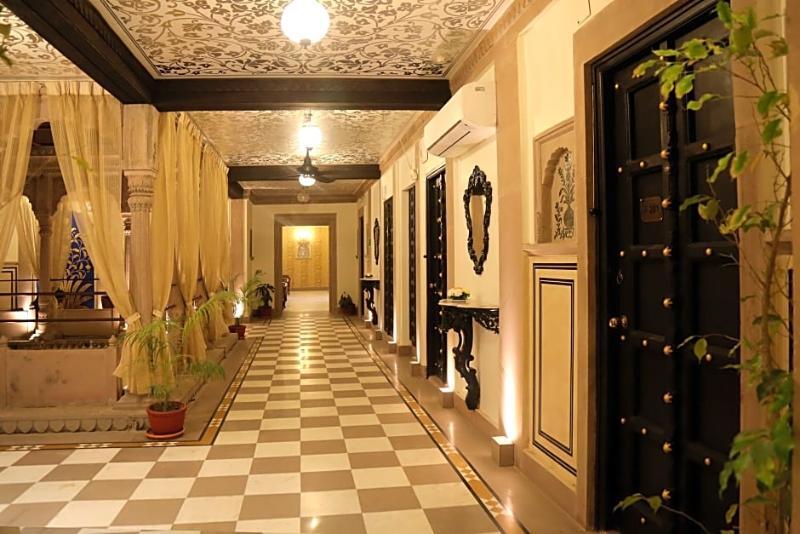 Brijrama Palace, Varanasi - By The Ganges מראה חיצוני תמונה