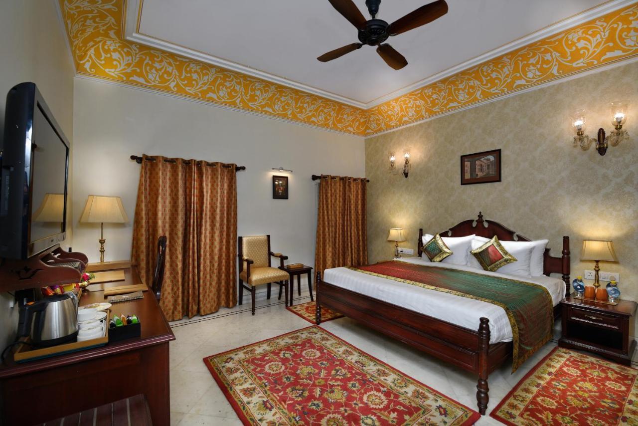 Brijrama Palace, Varanasi - By The Ganges מראה חיצוני תמונה